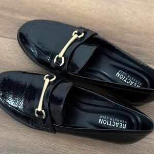 Kenneth Cole Reaction Great Slip-On Loafers with Gold Accent